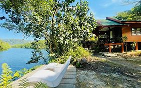 Mangrove Bungalow & Restaurant